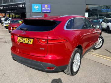 SPOTICAR Jaguar F-pace 2.0 D180 Portfolio Auto Awd Euro 6 (s/s) 5dr Used Car - Suv Diesel Red - Wakefield - 1200590132_4