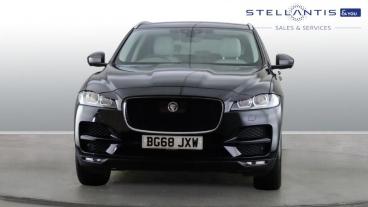 SPOTICAR Jaguar F-pace 2.0 P250i Portfolio Auto Awd Euro 6 (s/s) 5dr Used Car - Suv Petrol Black - Birmingham - 1200617339_2