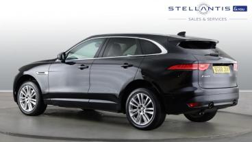 SPOTICAR Jaguar F-pace 2.0 P250i Portfolio Auto Awd Euro 6 (s/s) 5dr Used Car - Suv Petrol Black - Birmingham - 1200617339_4