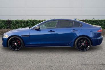 SPOTICAR Jaguar Xe 2.0 D200 Mhev R-dynamic Black Auto Euro 6 (s/s) 4d Used Car - Saloon Diesel Blue - Cannock - 1200554054_5