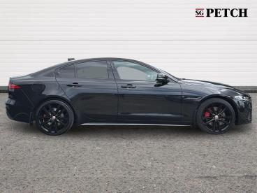 SPOTICAR Jaguar Xe 2.0 D200 Mhev R-dynamic Black Auto Euro 6 (s/s) 4d Used Car - Saloon Diesel Black - Darlington - 1200607356_2