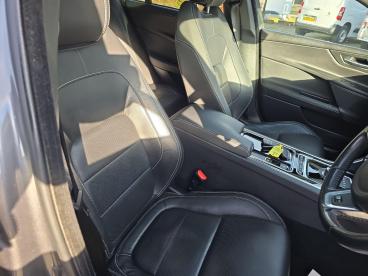 SPOTICAR Jaguar Xe 2.0i Gpf R-sport Auto Awd Euro 6 (s/s) 4dr Used Car - Saloon Petrol Grey - Workington - 1200616095_5