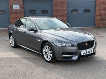 SPOTICAR Jaguar Xf 2.0i R-sport Auto Euro 6 (s/s) 4dr Used Car - Saloon Petrol Grey - Billinghay - 1200624897_1