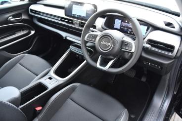 SPOTICAR Jeep Avenger 54kwh Altitude Auto 5dr Used Car - Suv Electric Black - Nuneaton - 1200490175_4