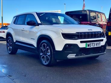 SPOTICAR Jeep Avenger 54kwh Summit Auto 5dr Used Car - Suv Electric White - Cheltenham - 1200536017_5