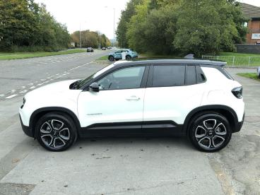 SPOTICAR Jeep Avenger 54kwh Summit Auto 5dr Used Car - Suv Electric White - Swansea - 1200548584_4