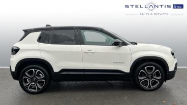 SPOTICAR Jeep Avenger 54kwh Summit Auto 5dr Used Car - Suv Electric White - Stockport - 1200568687_2