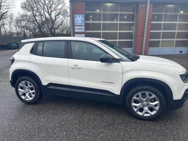 SPOTICAR Jeep Avenger 1.2 Altitude Euro 6 (s/s) 5dr Used Car - Suv Petrol White - Colwyn Bay - 1200569579_2