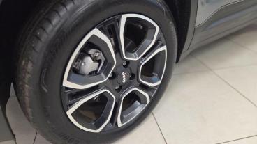 SPOTICAR Jeep Avenger 54kwh E-summit Auto 5dr Used Car - Suv Electric Grey - Falkirk - 1200575363_4