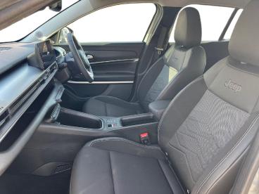 SPOTICAR Jeep Avenger 54kwh Summit Auto 5dr Used Car - Suv Electric Grey - Colchester - 1200583351_2