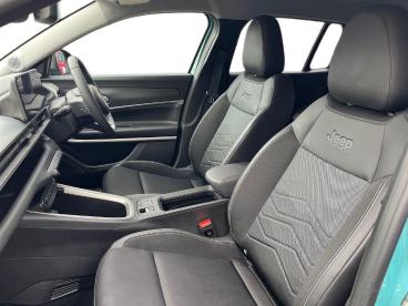 SPOTICAR Jeep Avenger 54kwh Summit Auto 5dr Used Car - Suv Electric Blue - Colchester - 1200583352_2