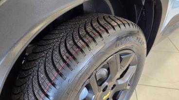 SPOTICAR Jeep Avenger 1.2 E-hybrid The North Face Dct E-awd Euro 6 (s/s) Used Car - Suv Hybrid Grey - Falkirk - 1200592244_3