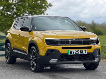 SPOTICAR Jeep Avenger 54kwh E-summit Auto 5dr Used Car - Suv Electric Yellow - Balsall Common - 1200601204_1