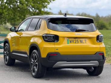 SPOTICAR Jeep Avenger 54kwh E-summit Auto 5dr Used Car - Suv Electric Yellow - Balsall Common - 1200601204_5