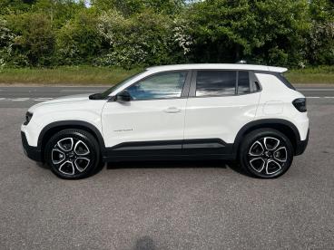 SPOTICAR Jeep Avenger 54kwh E-summit Auto 5dr Used Car - Suv Electric White - Kidlington - 1200603594_4