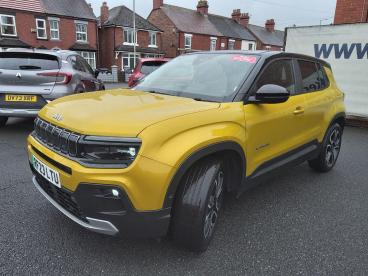 SPOTICAR Jeep Avenger 54kwh 1st Edition Auto 5dr Used Car - Suv Electric Yellow - Telford - 1200607729_5