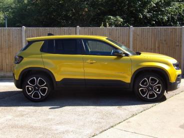 SPOTICAR Jeep Avenger 54kwh E-summit Auto 5dr Used Car - Suv Electric  - St Leonards On Sea - 1200611559_4