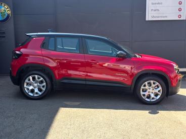 SPOTICAR Jeep Avenger 54kwh Altitude Auto 5dr Used Car - Suv Electric Red - Northampton - 1200614395_4