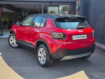 SPOTICAR Jeep Avenger 54kwh Altitude Auto 5dr Used Car - Suv Electric Red - Northampton - 1200614395_5