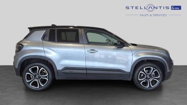 SPOTICAR Jeep Avenger 54kwh E-summit Auto 5dr Used Car - Suv Electric Silver - West London - 1200620215_2
