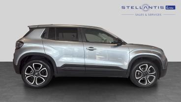 SPOTICAR Jeep Avenger 54kwh Summit Auto 5dr Used Car - Suv Electric Silver - West London - 1200623268_2