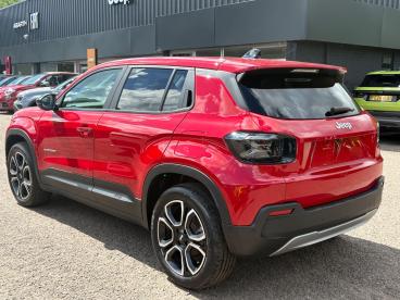 SPOTICAR Jeep Avenger 54kwh E-summit Auto 5dr Used Car - Suv Electric Red - Leicester - 1200623381_3