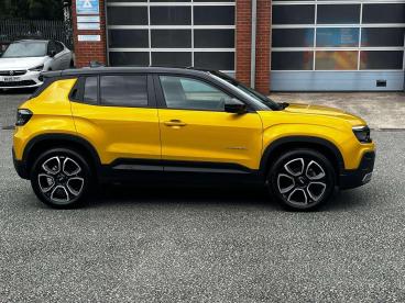SPOTICAR Jeep Avenger 1.2 Summit Euro 6 (s/s) 5dr Used Car - Suv Petrol Yellow - Colwyn Bay - 1200624577_2