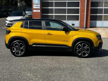 SPOTICAR Jeep Avenger 1.2 Summit Euro 6 (s/s) 5dr Used Car - Suv Petrol Yellow - Colwyn Bay - 1200625022_2