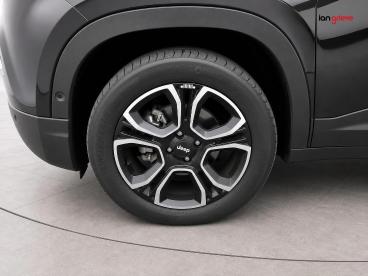 SPOTICAR Jeep Avenger 54kwh Summit Auto 5dr Used Car - Suv Electric Black - Falkirk - 1200634283_5