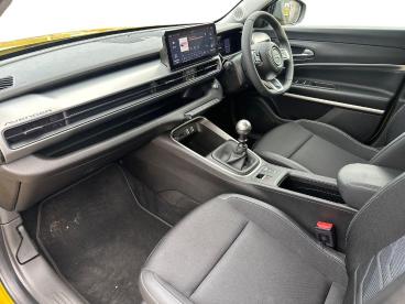 SPOTICAR Jeep Avenger 1.2 Summit Euro 6 (s/s) 5dr Used Car - Suv Petrol Yellow - Horsham - 1200636999_2