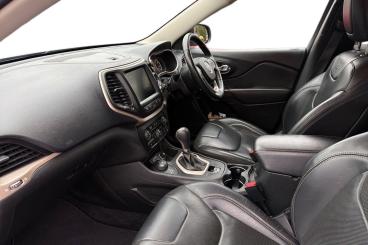 SPOTICAR Jeep Cherokee 2.2 Multijetii Limited Auto 4wd Euro 6 (s/s) 5dr Used Car - Suv Diesel Blue - Southampton - 1200580572_2