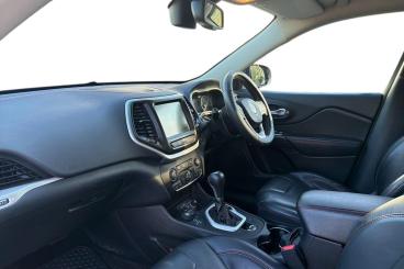 SPOTICAR Jeep Cherokee 3.2 V6 Trailhawk Auto 4wd Euro 6 5dr Used Car - Suv Petrol Grey - Southampton - 1200591285_2