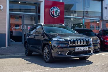SPOTICAR Jeep Cherokee 2.2 Multijetii Limited Auto 4wd Euro 6 (s/s) 5dr Used Car - Suv Diesel Black - Nuneaton - 1200612343_1