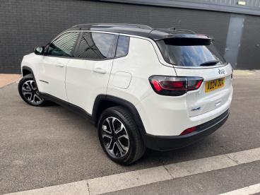 SPOTICAR Jeep Compass 1.3 Gse T4 11.4kwh Limited Auto 4xe Euro 6 (s/s) 5 Used Car - Suv Plug-in Hybrid White - Cheltenham - 1200540143_5