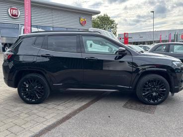 SPOTICAR Jeep Compass 1.3 Gse T4 11.4kwh S Auto 4xe Euro 6 (s/s) 5dr Used Car - Suv Plug-in Hybrid Black - Swindon - 1200545928_4