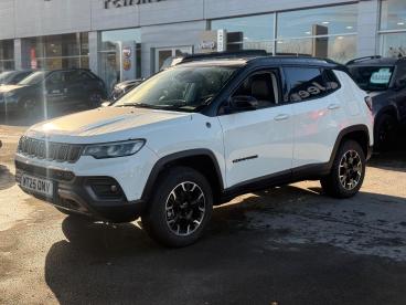 SPOTICAR Jeep Compass 1.3 Gse T4 11.4kwh Trailhawk Auto 4xe Euro 6 (s/s) Used Car - Suv Plug-in Hybrid White - Chippenham - 1200551418_1