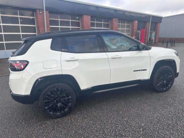 SPOTICAR Jeep Compass 1.3 Gse T4 11.4kwh S Auto 4xe Euro 6 (s/s) 5dr Used Car - Suv Plug-in Hybrid  - Colwyn Bay - 1200570053_3