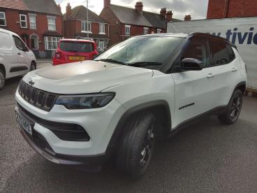 SPOTICAR Jeep Compass 1.3 Gse T4 11.4kwh Upland Auto 4xe Euro 6 (s/s) 5d Used Car - Suv Plug-in Hybrid White - Telford - 1200578594_5