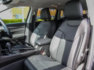 SPOTICAR Jeep Compass 1.3 Gse T4 11.4kwh S Auto 4xe Euro 6 (s/s) 5dr Used Car - Suv Plug-in Hybrid Black - Nuneaton - 1200605419_5