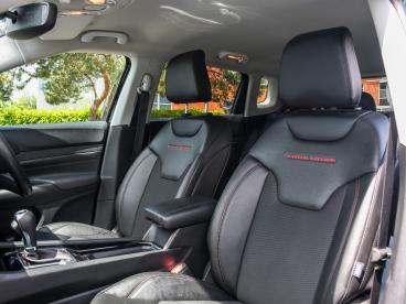 SPOTICAR Jeep Compass 1.3 Gse T4 11.4kwh Trailhawk Auto 4xe Euro 6 (s/s) Used Car - Suv Plug-in Hybrid Black - Nuneaton - 1200608726_5