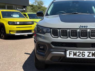 SPOTICAR Jeep Compass 1.3 Gse T4 11.4kwh Trailhawk Auto 4xe Euro 6 (s/s) Used Car - Suv Plug-in Hybrid Grey - Leicester - 1200616227_5