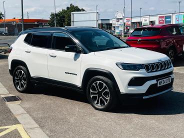 SPOTICAR Jeep Compass 1.3 Gse T4 11.4kwh Limited Auto 4xe Euro 6 (s/s) 5 Used Car - Suv Plug-in Hybrid White - Cheltenham - 1200620067_1