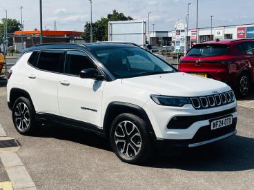 SPOTICAR Jeep Compass 1.3 Gse T4 11.4kwh Limited Auto 4xe Euro 6 (s/s) 5 Used Car - Suv Plug-in Hybrid White - Cheltenham - 1200620067_5
