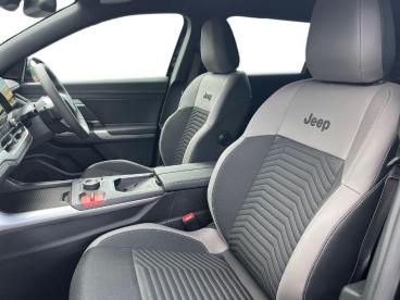 SPOTICAR Jeep Compass 74kwh First Edition Auto 5dr (11kw Charger) Used Car - Suv Electric Black - Colchester - 1200620536_2