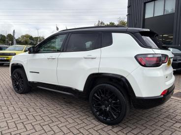 SPOTICAR Jeep Compass 1.5 T4 E-hybrid Mhev S Dct Fwd Euro 6 (s/s) 5dr Used Car - Suv Hybrid White - Corby - 1200624516_3