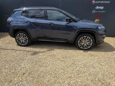 SPOTICAR Jeep Compass 1.3 Gse T4 11.4kwh Summit Auto 4xe Euro 6 (s/s) 5d Used Car - Suv Plug-in Hybrid Blue - Kings Lynn - 1200628964_4