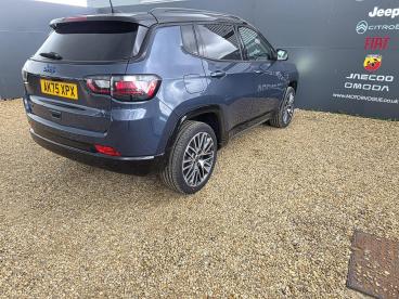 SPOTICAR Jeep Compass 1.3 Gse T4 11.4kwh Summit Auto 4xe Euro 6 (s/s) 5d Used Car - Suv Plug-in Hybrid Blue - Kings Lynn - 1200628964_5