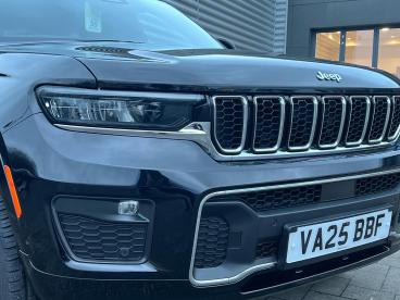 SPOTICAR Jeep Grand Cherokee 2.0 17.3kwh Overland Auto 4xe Euro 6 (s/s) 5dr Used Car - Suv Plug-in Hybrid Black - Swindon - 1200538379_5