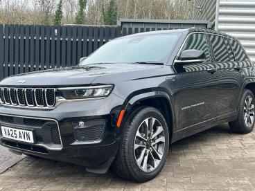 SPOTICAR Jeep Grand Cherokee 2.0 17.3kwh Overland Auto 4xe Euro 6 (s/s) 5dr Used Car - Suv Plug-in Hybrid Black - Swindon - 1200538382_4