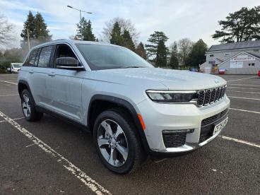 SPOTICAR Jeep Grand Cherokee 2.0 17.3kwh Limited Auto 4xe Euro 6 (s/s) 5dr Used Car - Suv Plug-in Hybrid Silver - Abergavenny - 1200570328_2